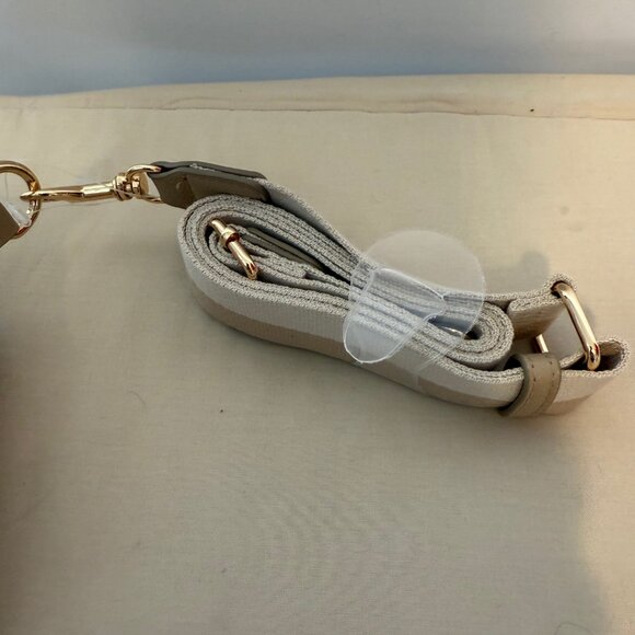 NWT Universal Threads Beige Purse - Picture 3 of 6